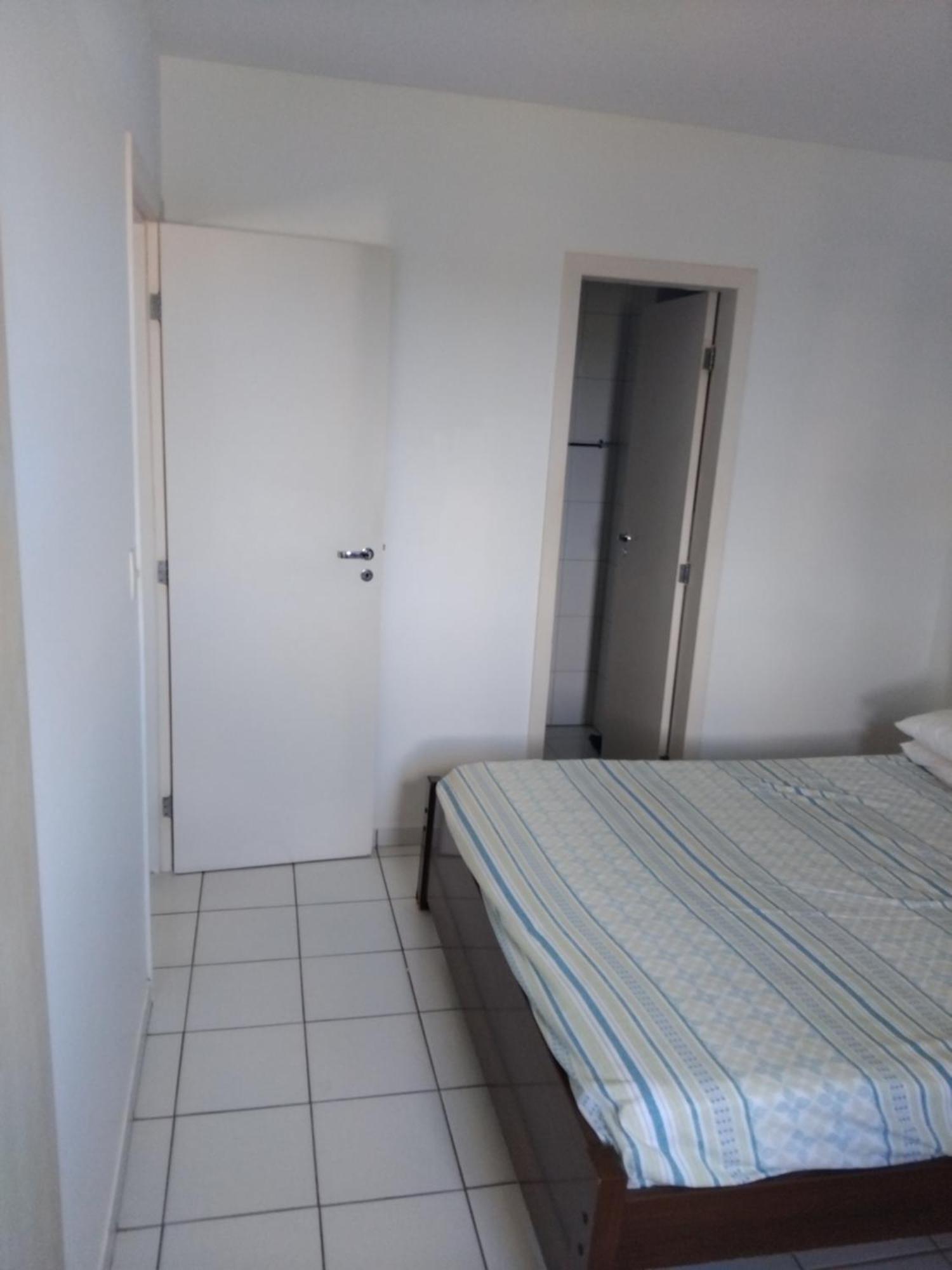 Apartamento Em Guarajuba 200M Da Praia Camacari Luaran gambar
